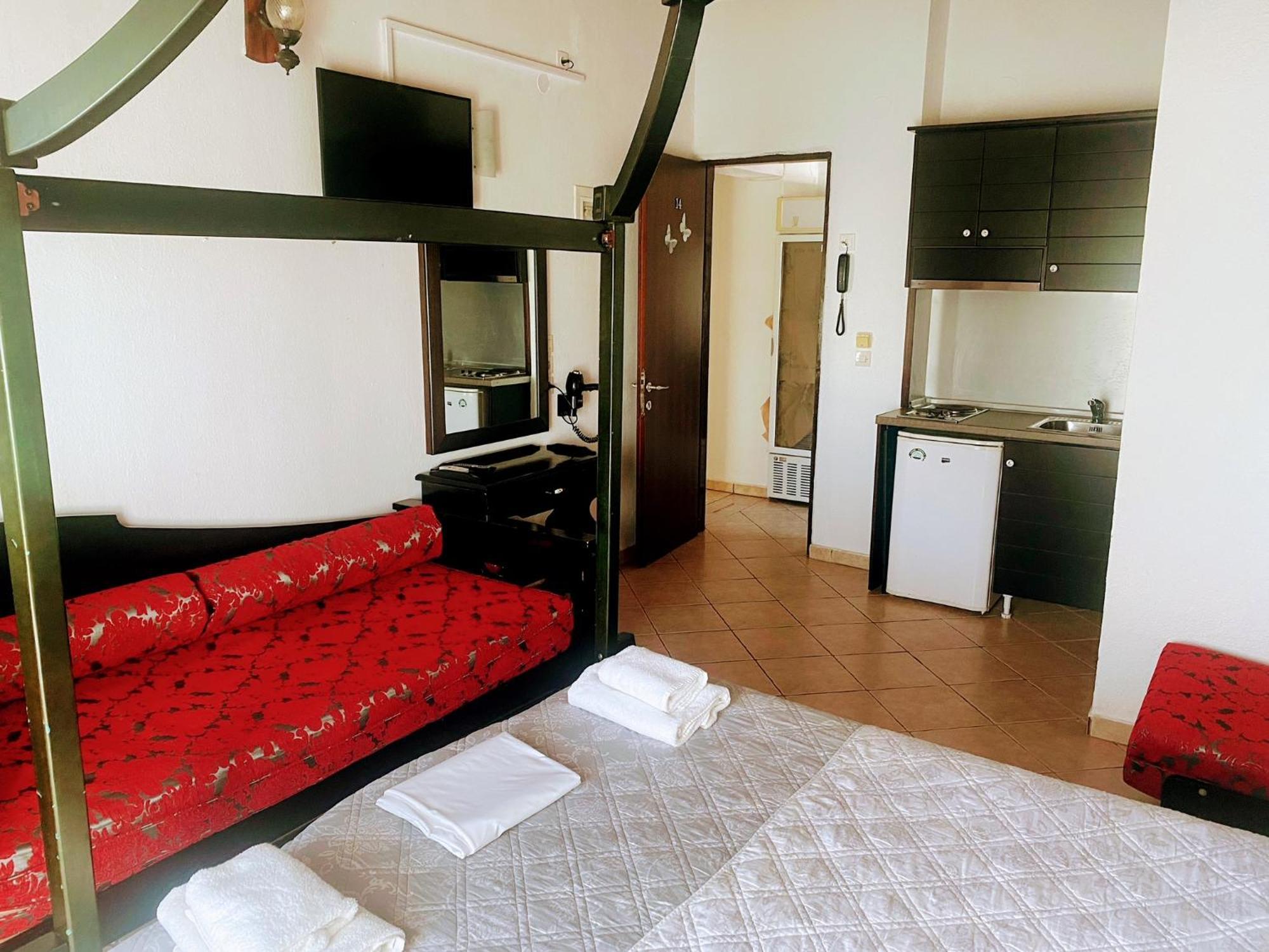 Blue Bay Beach Hotel Κοίνυρα Εξωτερικό φωτογραφία
